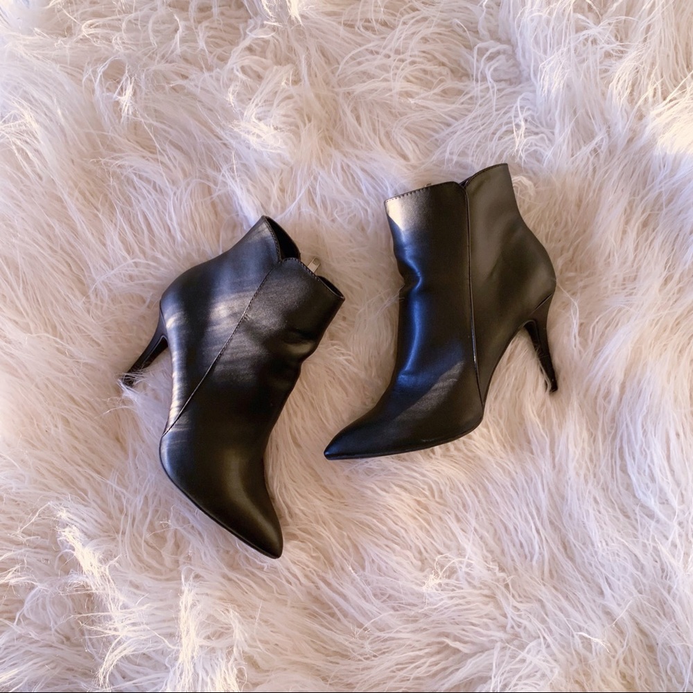Zigi Soho black faux leather stiletto heel booties ankle boots